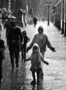 Pluie d'été, Photo de Robert Doisneau
