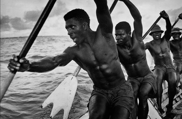Les dockers d’Accra par Marc Riboud