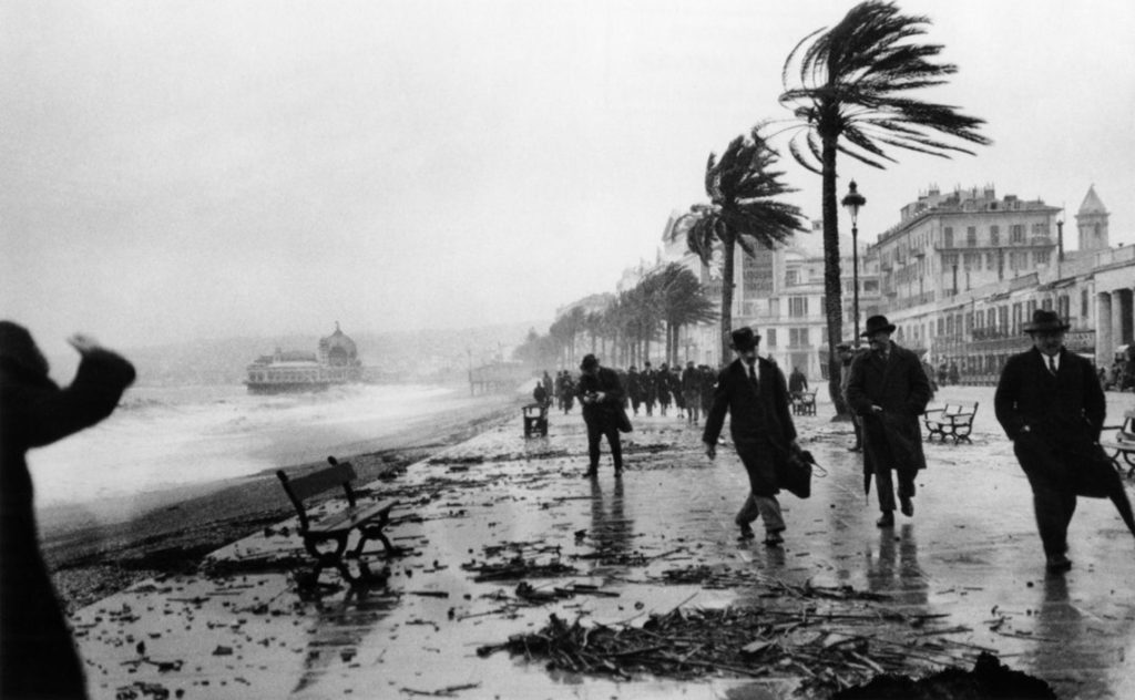 Tempête à Nice par Jacques-Henri Lartigue