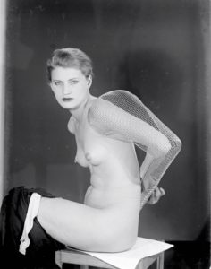 Lee Miller en 1930 par Man Ray