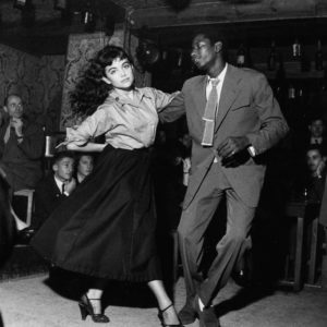 Be-bop en cave au Vieux Colombier de Robert Doisneau