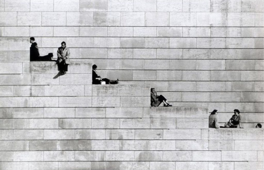 Escalier en diagonale, Paris de Robert Doisneau