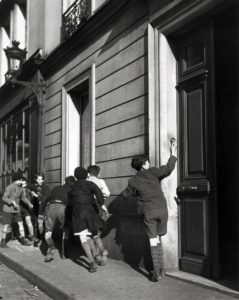 La sonnette de Robert Doisneau