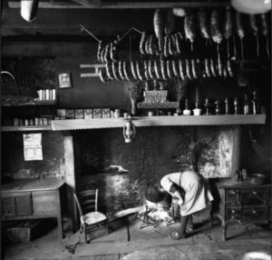 Les cochonnailles, photo de Robert Doisneau