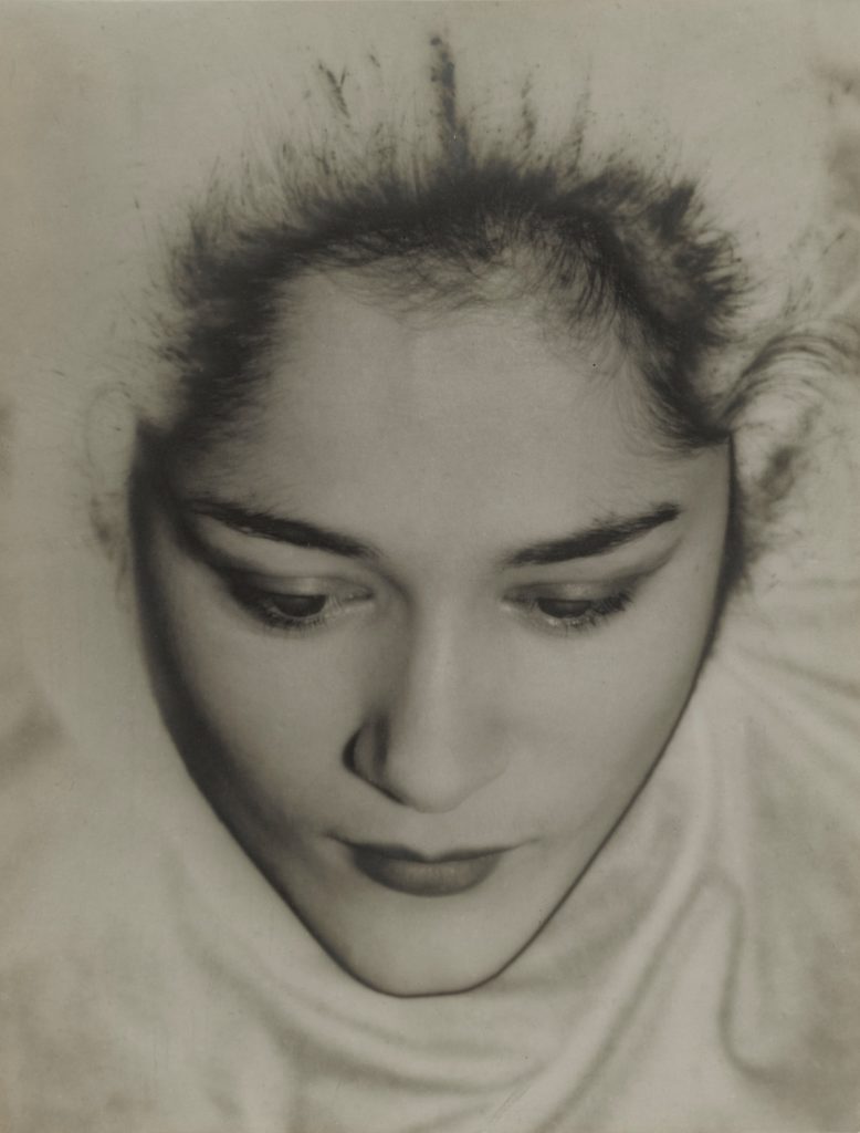 Tanja Ramm, photo de Man Ray