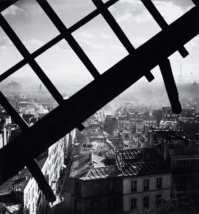 Vue depuis le Moulin de la Galette par Willy Ronis
