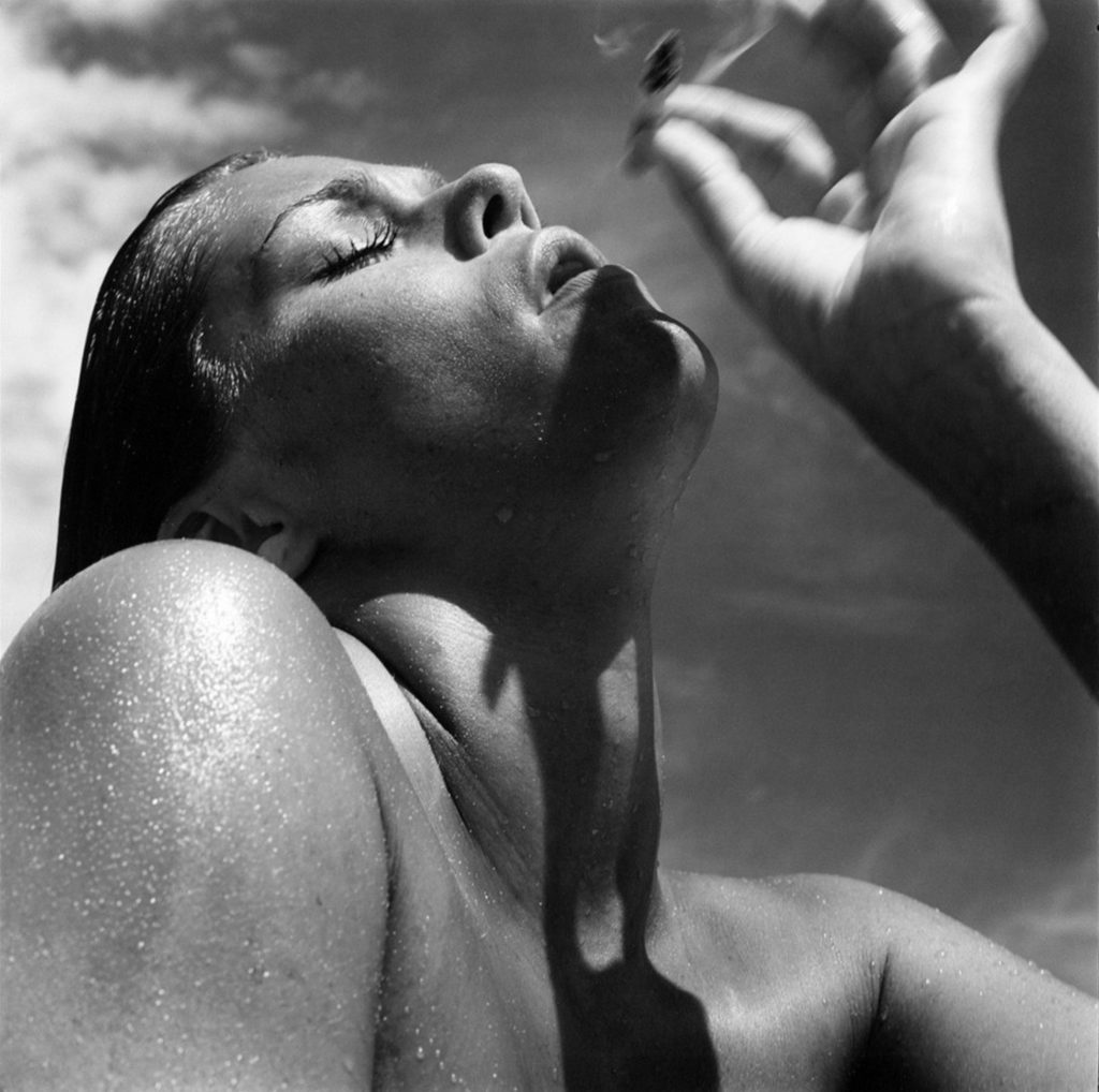 Pause cigarette par Richard Avedon