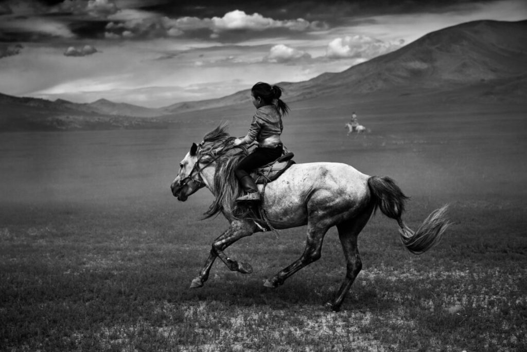 La cavalière de la steppe par Tuul et Bruno Morandi 