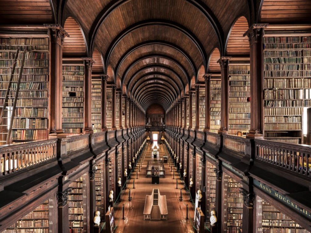 Bibliothèque du Trinity Collège à Dublin par Thibaud Poirier 