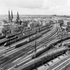 Gare centrale d'Amsterdam, Photo Eva Besnyö