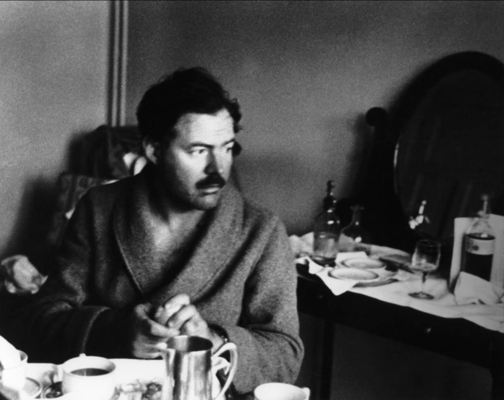 Ernest Hemingway à Valence (Espagne), photo de Robert Capa