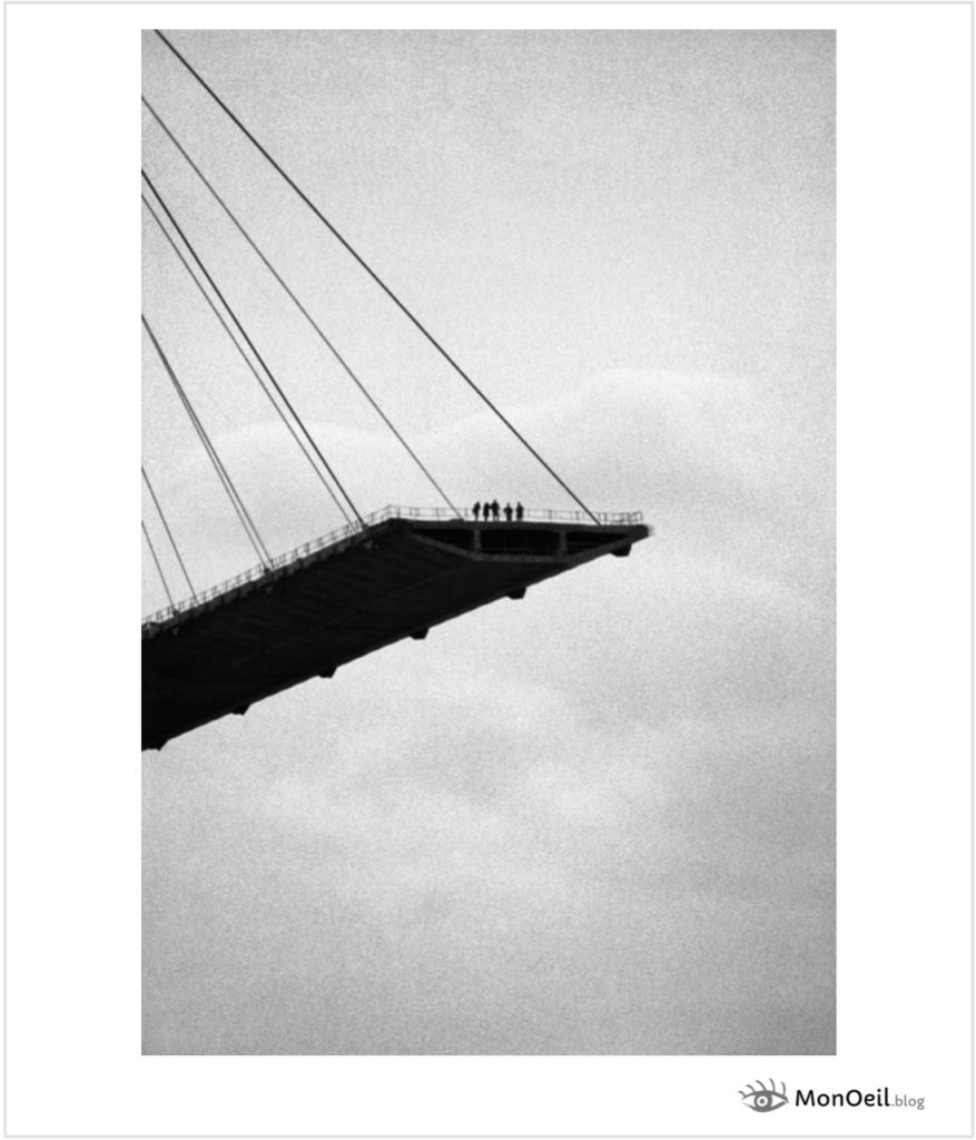 Le Pont de Normandie durant sa construction (1993) Photo de Jean Gaumy