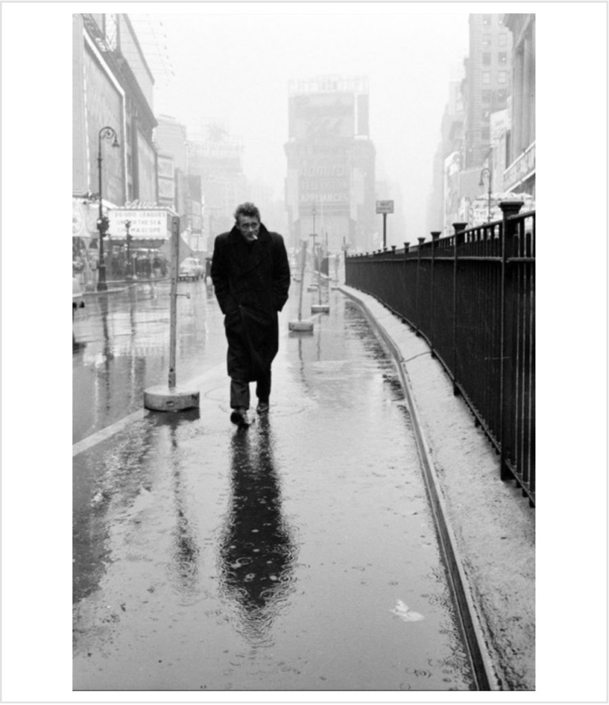 James Dean à Time Square, New-York (1955), photo de Dennis Stock