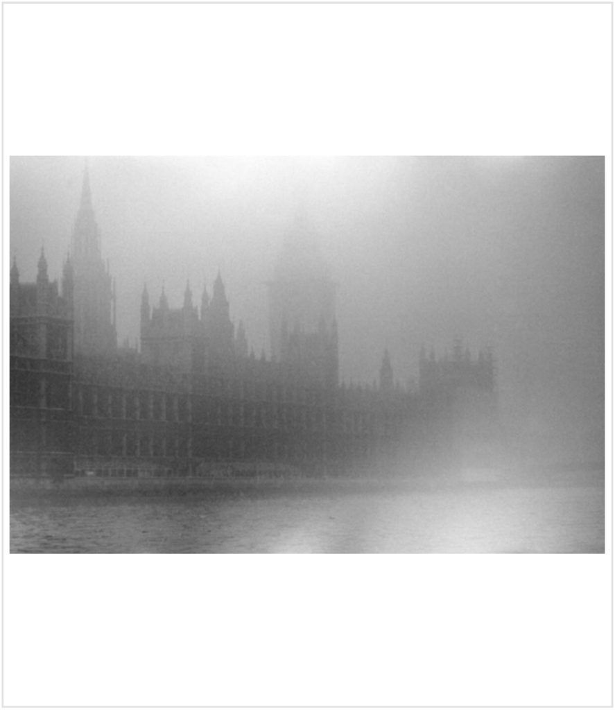 Brouillard sur la Tamise, Londres, photo d’Inge Morath