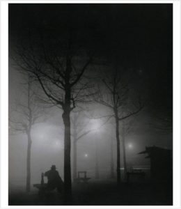 Brouillard, avenue de l’Observatoire, Paris de Brassaï