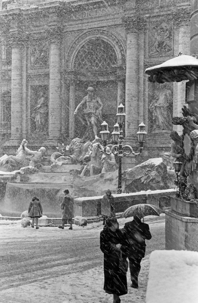 Fontaine de Trevi, poésie hivernale, photo de Fabrizio La Torre
