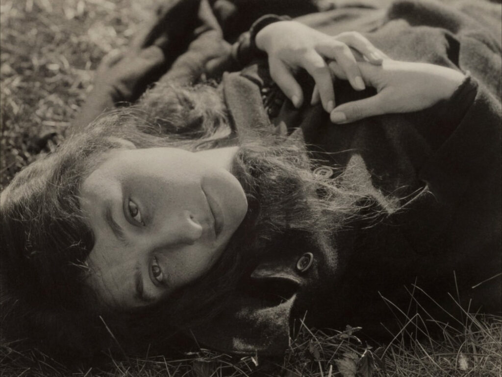 Georgia O’Keeffe photographiée en 1918 par Alfred Stieglitz 