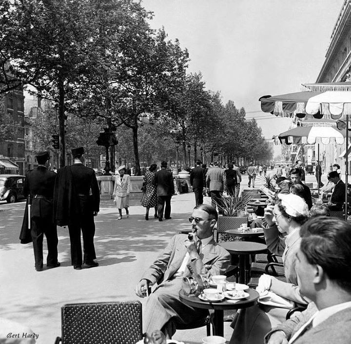 Champs Elysées (1950), photo de Bert Hardy