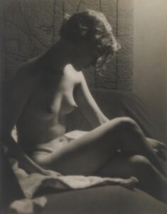 Lee Miller (1930), photo de Man Ray
