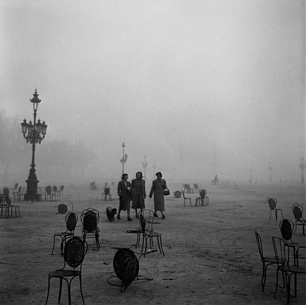 Place des Quinconces, Bordeaux (1949), photo de Robert Doisneau