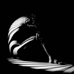 Femme zèbre, Zurich (1942), photo de Werner Bischof