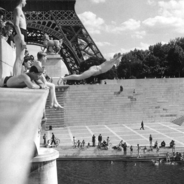 Le plongeur du pont d’Iéna, photo de Robert Doisneau