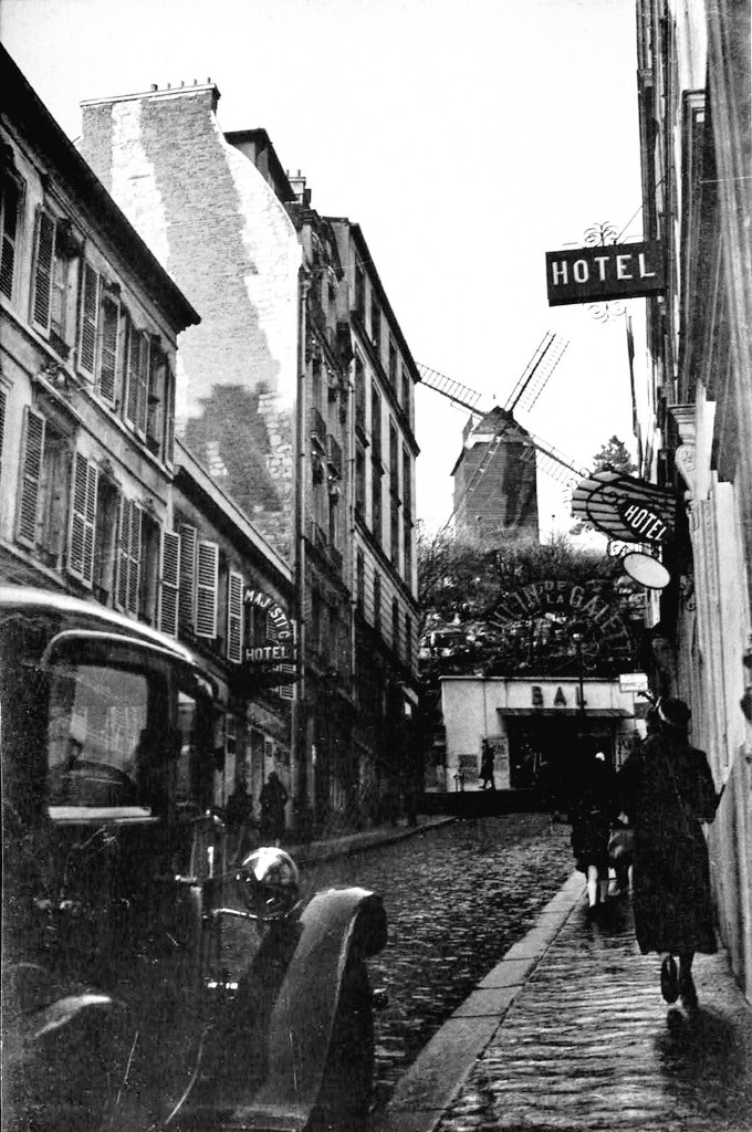Le Moulin de la Galette, Montmartre, photo de Man Ray