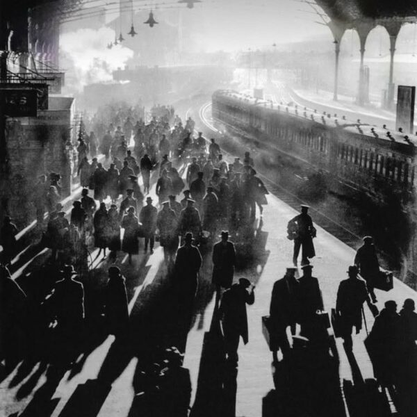 Victoria Station , Londres (1934), photo d'Otto Bettmann