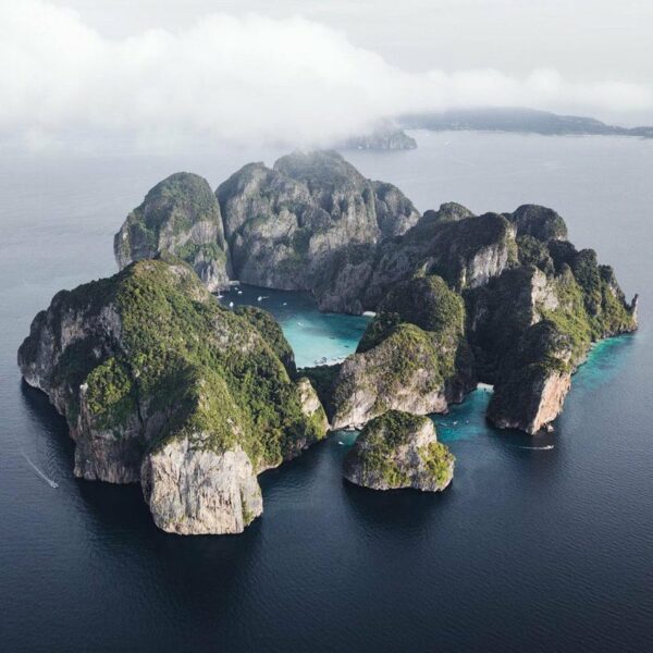 Koh Phi Phi vu d'en haut - Photo de Sam Dowal