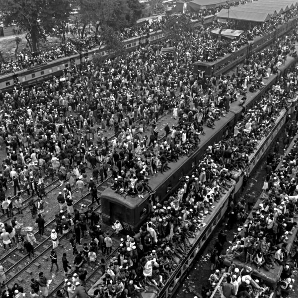 Voyage en train, Gare de Tongi au Bangladesh - Azim Khan Ronnie